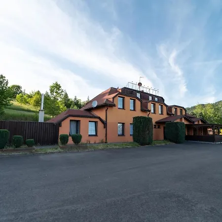 Hotel Formule Perštejn