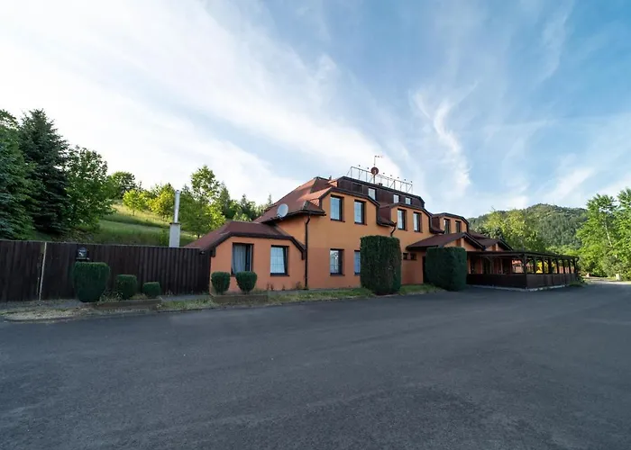 Hotel Formule Perštejn
